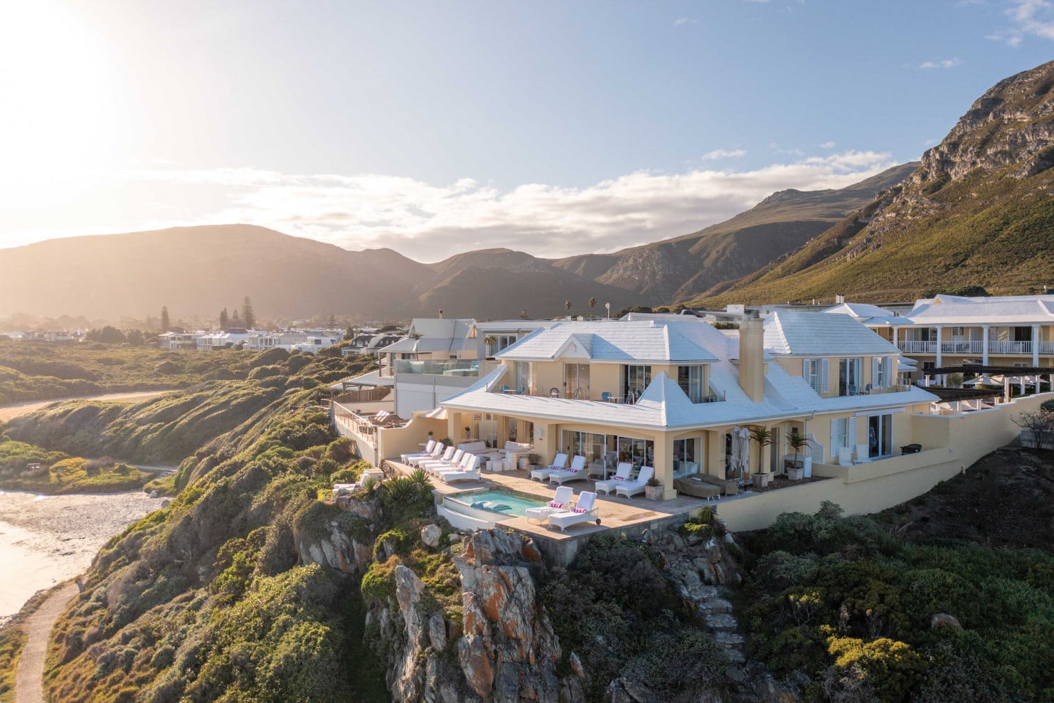 A refined oceanfront retreat with wide sea views